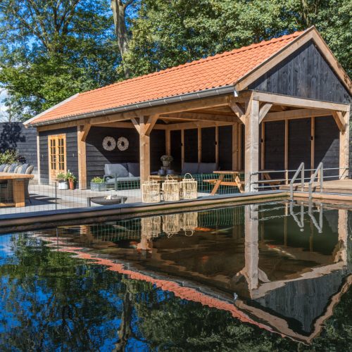 Omheining en buitenverblijf Middenmeer